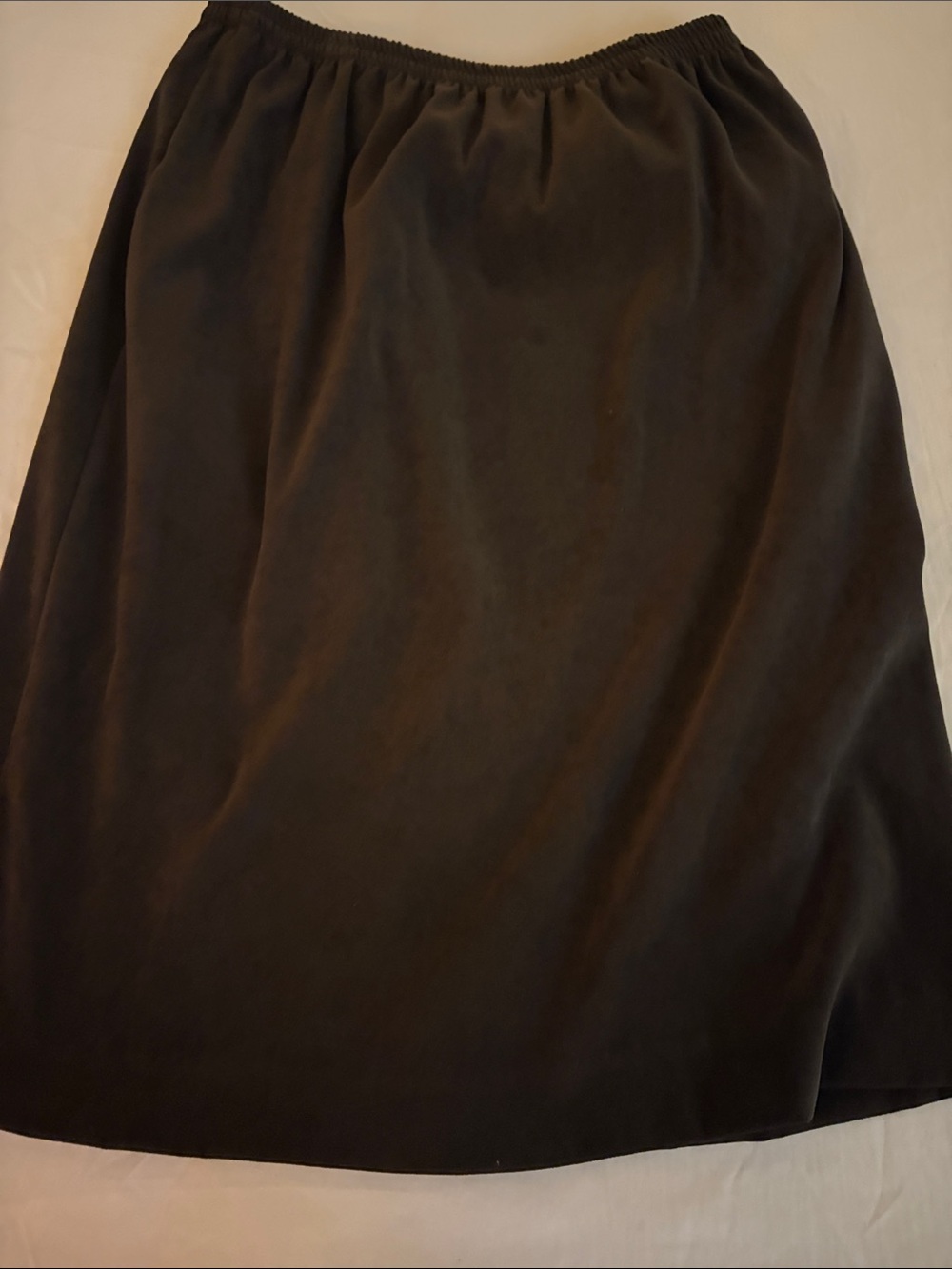 Elastic-Waist A-Line Skirt in Browm